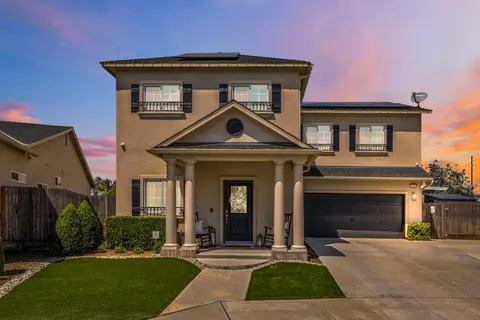 2110 Hermosa Ave, Clovis, CA 93619
