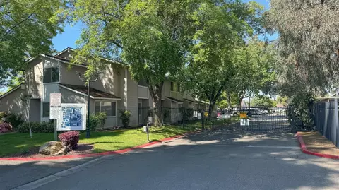 4751 N Cedar Ave #103, Fresno, CA 93726