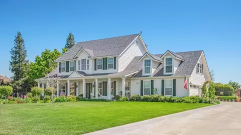 13369 E Falcon Meadow Ln, Clovis, CA 93619