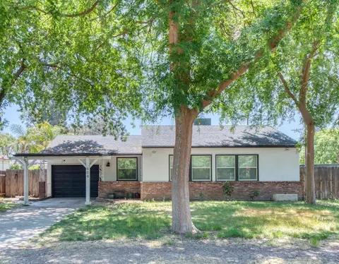 604 E Cortland Ave, Fresno, CA 93704