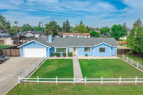 18438 Regal Dr, Madera, CA 93638