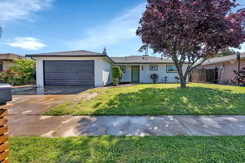 4668 N Lafayette Ave, Fresno, CA 93705