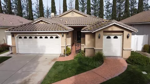 185 Little Johns Creed Dr, Oakdale, CA 95361