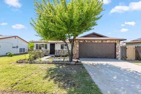 1527 W Hawes Ave, Fresno, CA 93706