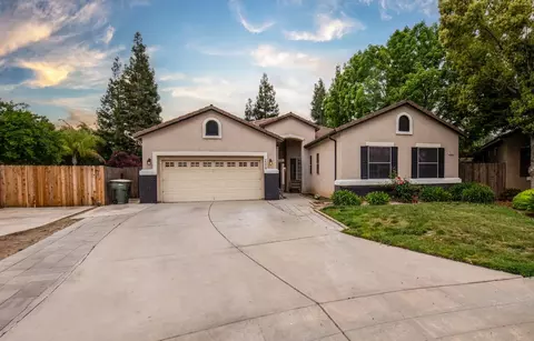 2524 E Portland Ave, Fresno, CA 93720