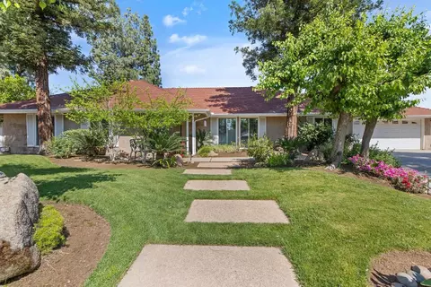 6437 N Feland Ave, Fresno, CA 93711