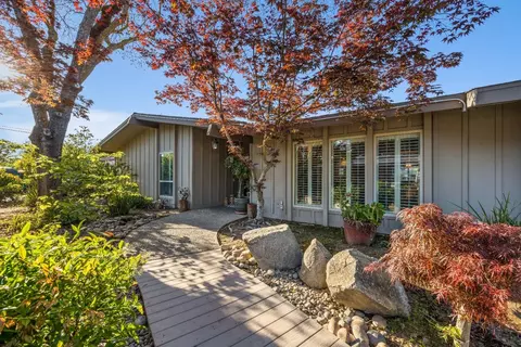 1282 W Stuart Ave, Fresno, CA 93711