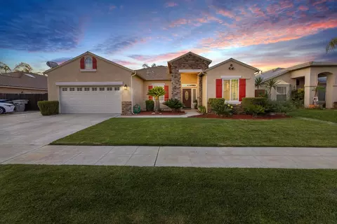 5743 E Pitt Ave, Fresno, CA 93727