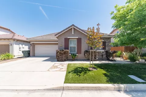 3228 N Kayenta St, Visalia, CA 93291