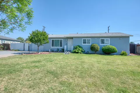 5676 E Buckingham Way, Fresno, CA 93727