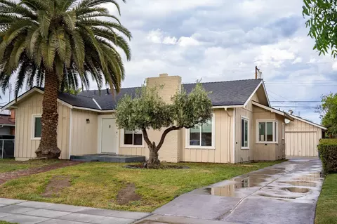 213 S Woodrow Ave, Fresno, CA 93702