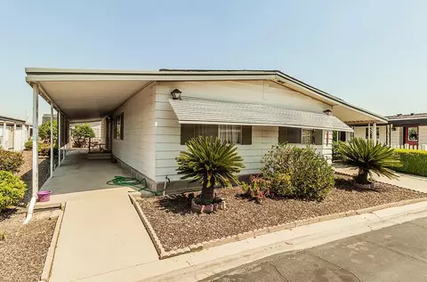 1701 Dinuba Ave #107, Selma, CA 93662