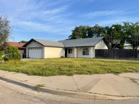 710 Edgar Ave, Sanger, CA 93657 photo 1