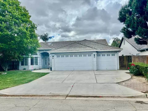 1715 E Granada Ave, Fresno, CA 93720