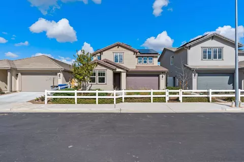 6206 E Adena Ave, Fresno, CA 93727