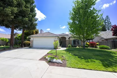 9754 N Sierra Vista Ave, Fresno, CA 93720