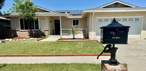 2796 E Magill Ave, Fresno, CA 93710
