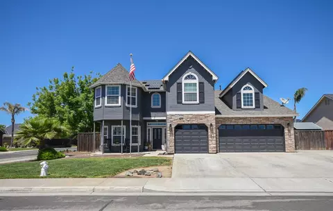 1556 W Cortner St, Hanford, CA 93230