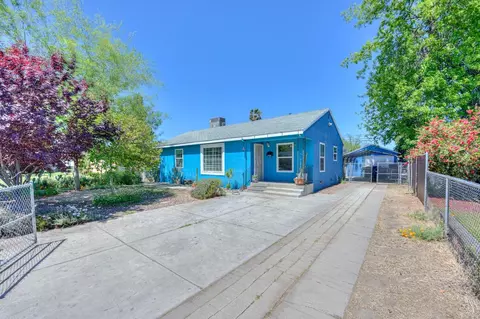 1233 E Michigan Ave, Fresno, CA 93704