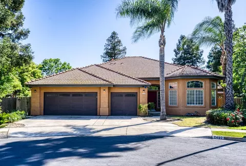 2452 Wrenwood Ave, Clovis, CA 93611