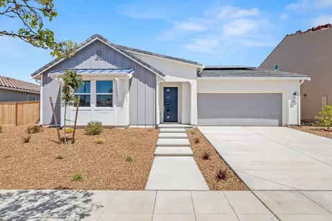 651 Stonecrest Ave, Madera, CA 93636