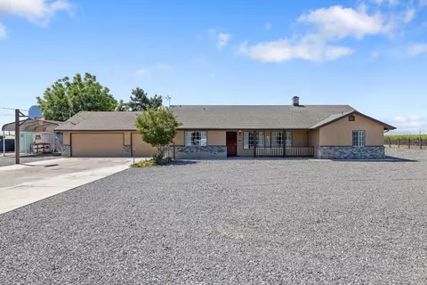 18577 Avenue 224, Lindsay, CA 93247