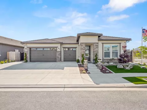 1788 N Carson Ave, Clovis, CA 93619 photo 1