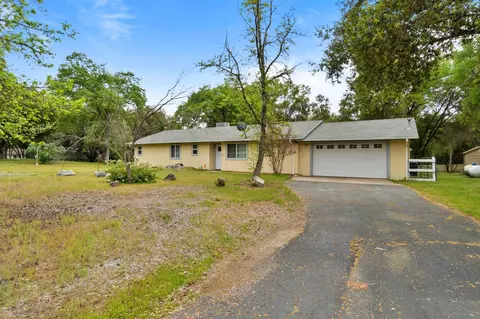 47234 Oneida Ave, Coarsegold, CA 93614