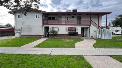 1930 E Dakota Ave, Fresno, CA 93726