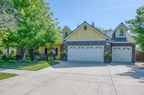 1783 N Dewitt Ave, Clovis, CA 93619