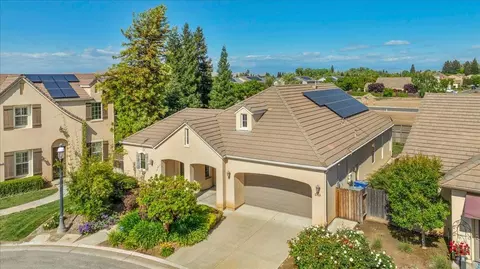 1799 N Osmun Ave, Clovis, CA 93619