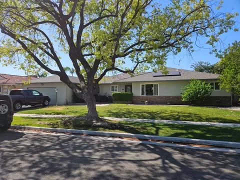 1703 E Sample Ave, Fresno, CA 93710