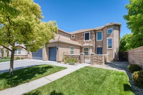3289 Duncan Ave, Clovis, CA 93619