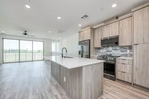 10903 N Blackberry Dr, Fresno, CA 93730