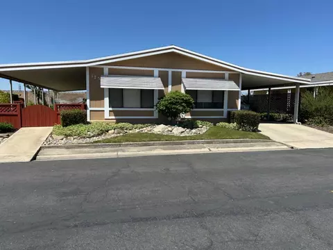 1701 Dinuba Ave #175, Selma, CA 93662