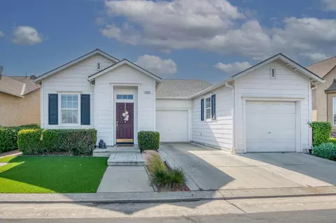 1822 N Seville Ln, Clovis, CA 93619