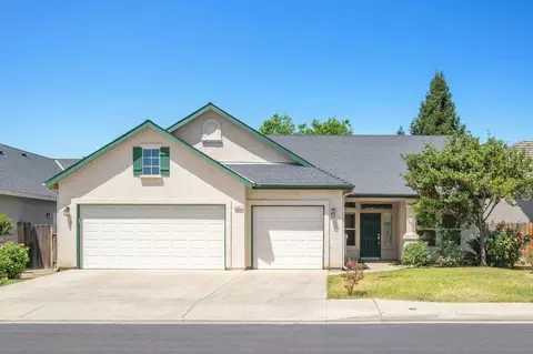 2681 Rall Ave, Clovis, CA 93611