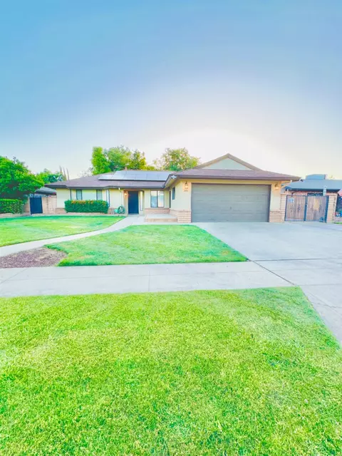 381 N Stanford Ave, Fresno, CA 93727