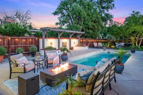 812 E Rialto Ave, Fresno, CA 93704