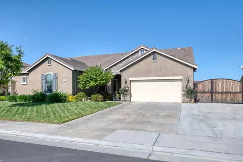 3054 Blackwood Ave, Clovis, CA 93619