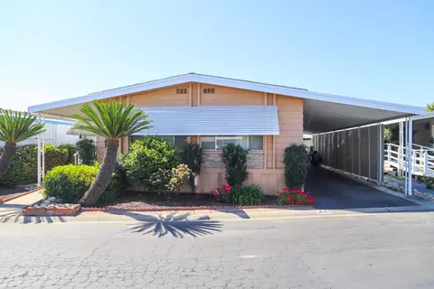 371 Bethel Ave #44, Sanger, CA 93657