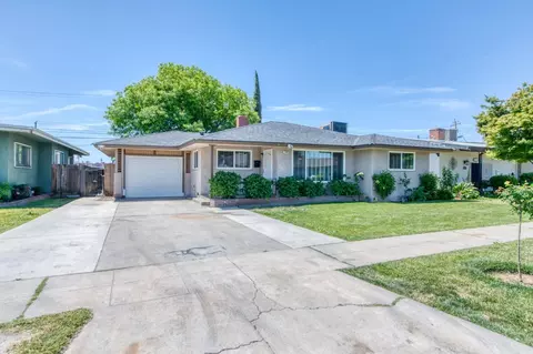 1209 W Andrews Ave, Fresno, CA 93705