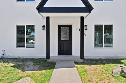 1128 N Laspina St, Tulare, CA 93274