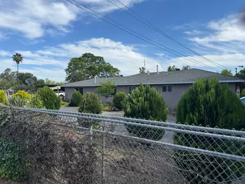 3351 W Floradora Ave, Fresno, CA 93722