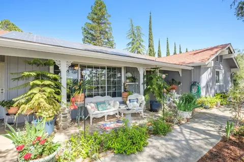 44277 Copper Creek Ct, Coarsegold, CA 93614