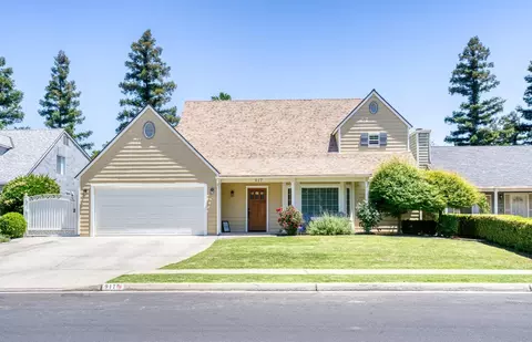 917 N Chapel Hill Ave, Clovis, CA 93611