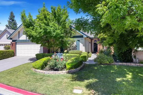 2341 Dawson Cove Ln, Clovis, CA 93611
