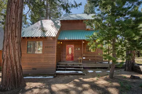 42096 Nutmeg Ln, Shaver Lake, CA 93664