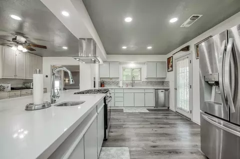 404 Adams St, Coalinga, CA 93210