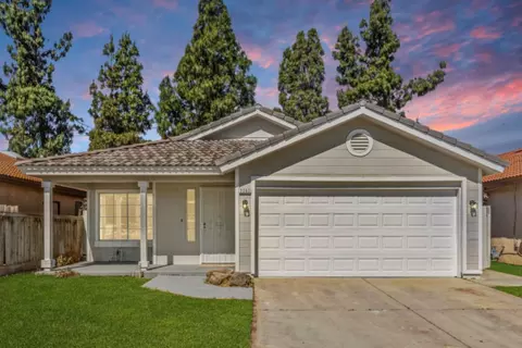 2263 N Pima Ave, Fresno, CA 93722
